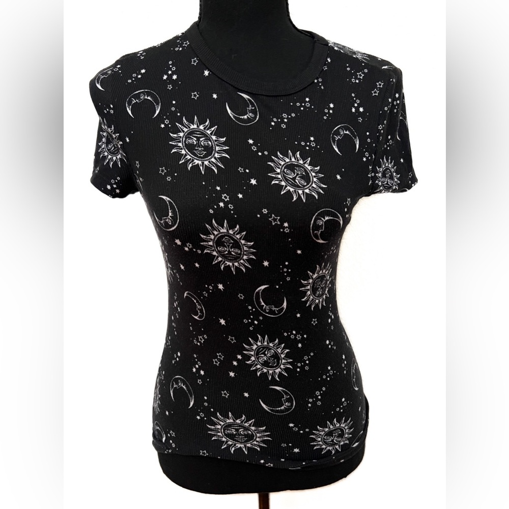 NOBO moon and stars tee. XS